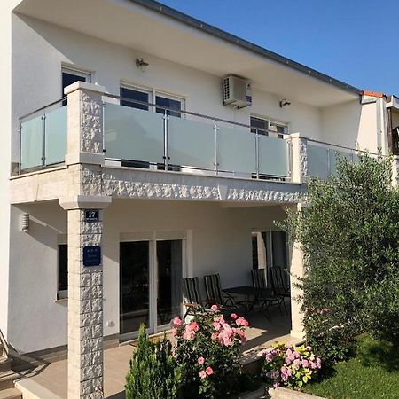 Apartments With A Parking Space Kastel Kambelovac, Kastela - 15480 Ngoại thất bức ảnh