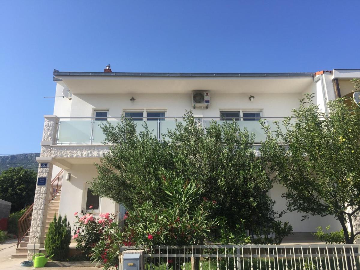Apartments With A Parking Space Kastel Kambelovac, Kastela - 15480 Ngoại thất bức ảnh